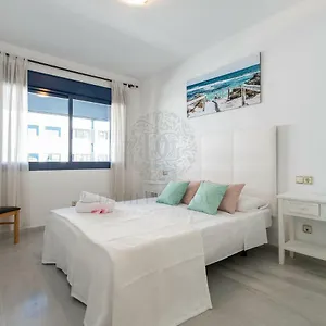 vista-africa-beach-apartment-by-dahlia-group.1costadelsol.com/